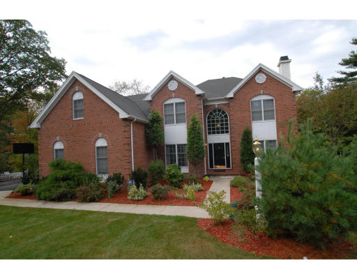 40 Aldrich Road Canton, MA 02021 - Photo 1 of 12 Gallery Image 1