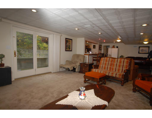 40 Aldrich Road Canton, MA 02021 - Photo 9 of 12 Gallery Image 9