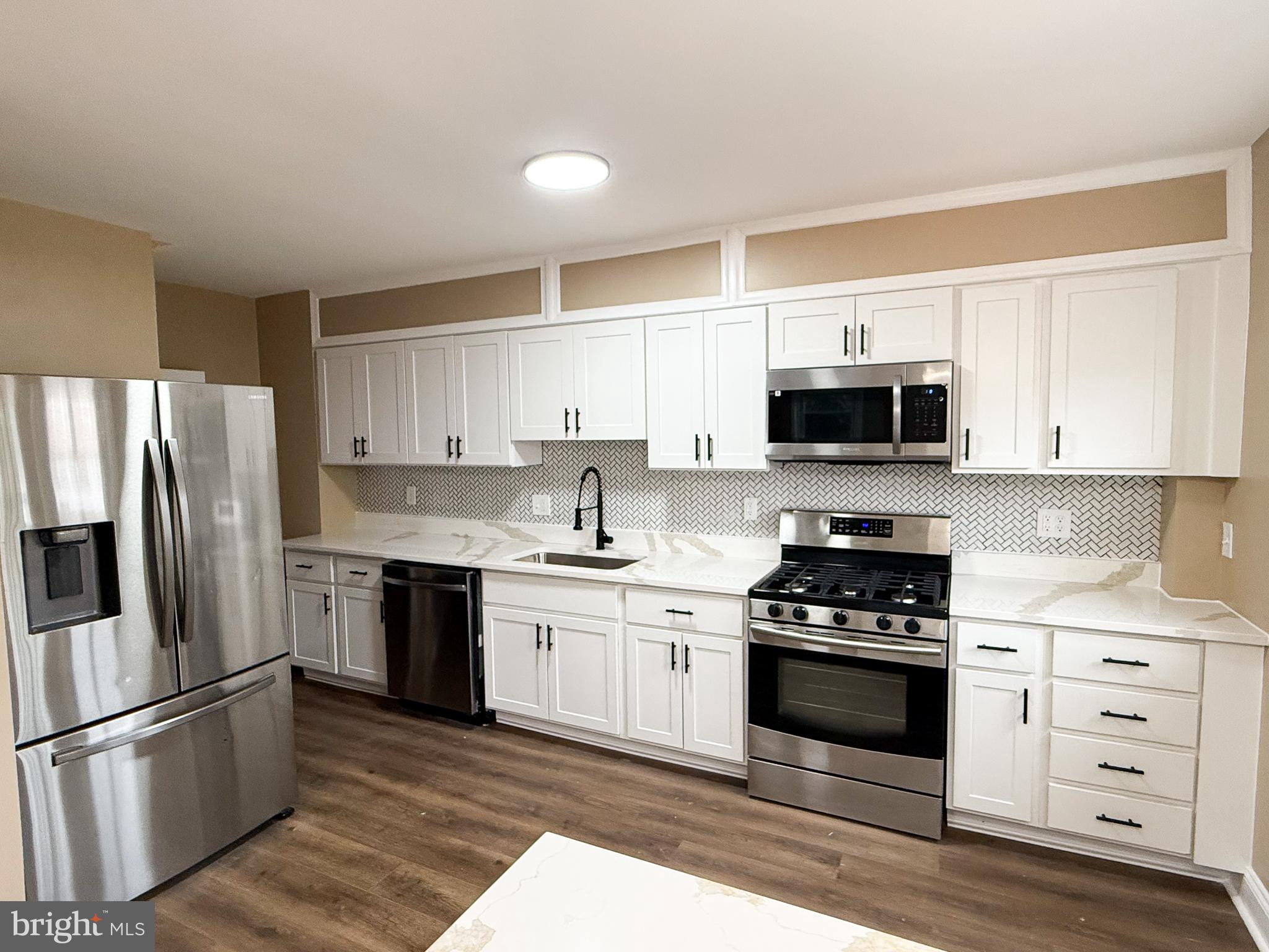 6101 Edlynne Road Baltimore, MD 21239 - Photo 8 of 24