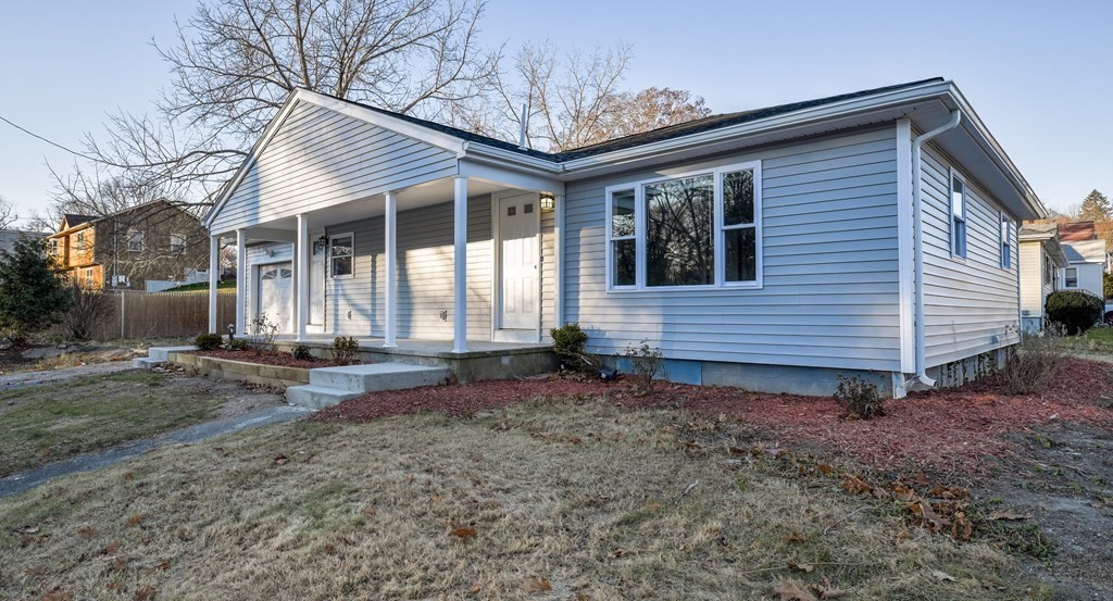 32 Brook Street Webster, MA 01570 - Photo 3 of 25