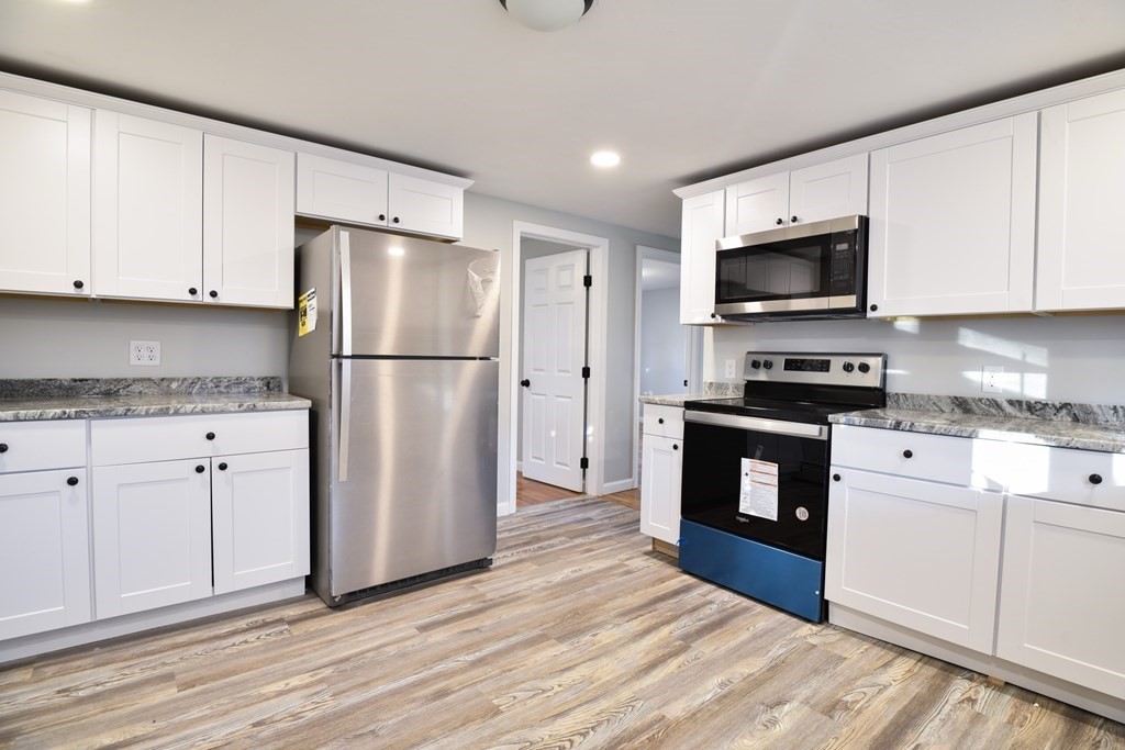 32 Brook Street Webster, MA 01570 - Photo 8 of 25