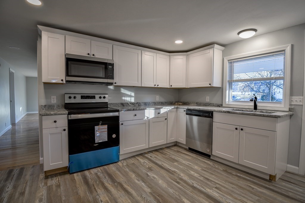 32 Brook Street Webster, MA 01570 - Photo 9 of 25