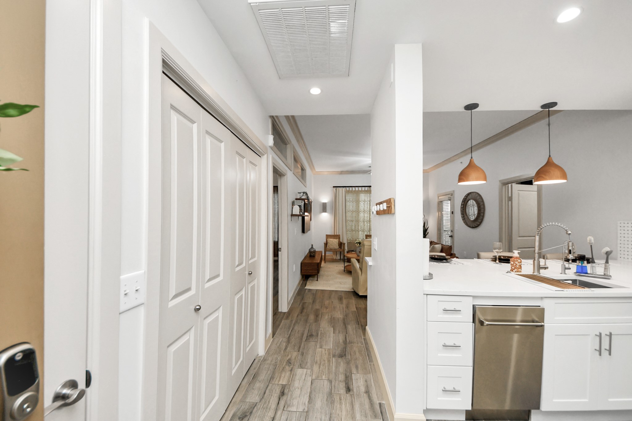 1900 Genesee Street, Unit 204 Houston, TX 77006 - Photo 3 of 40