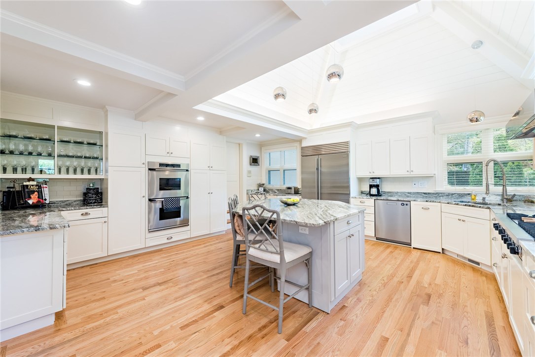 30 Angell Court Warwick, RI 02889 - Photo 14 of 40