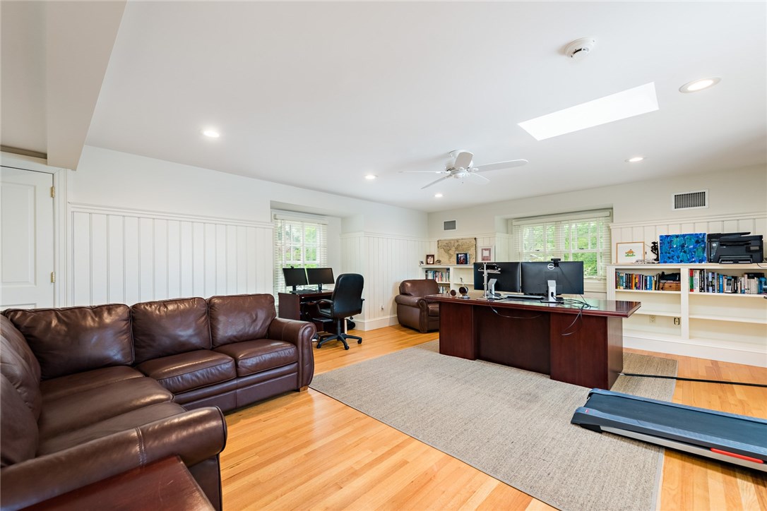 30 Angell Court Warwick, RI 02889 - Photo 22 of 40