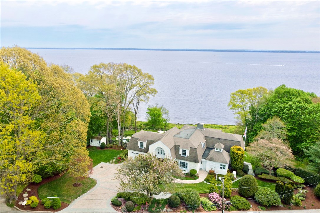 30 Angell Court Warwick, RI 02889 - Photo 3 of 40