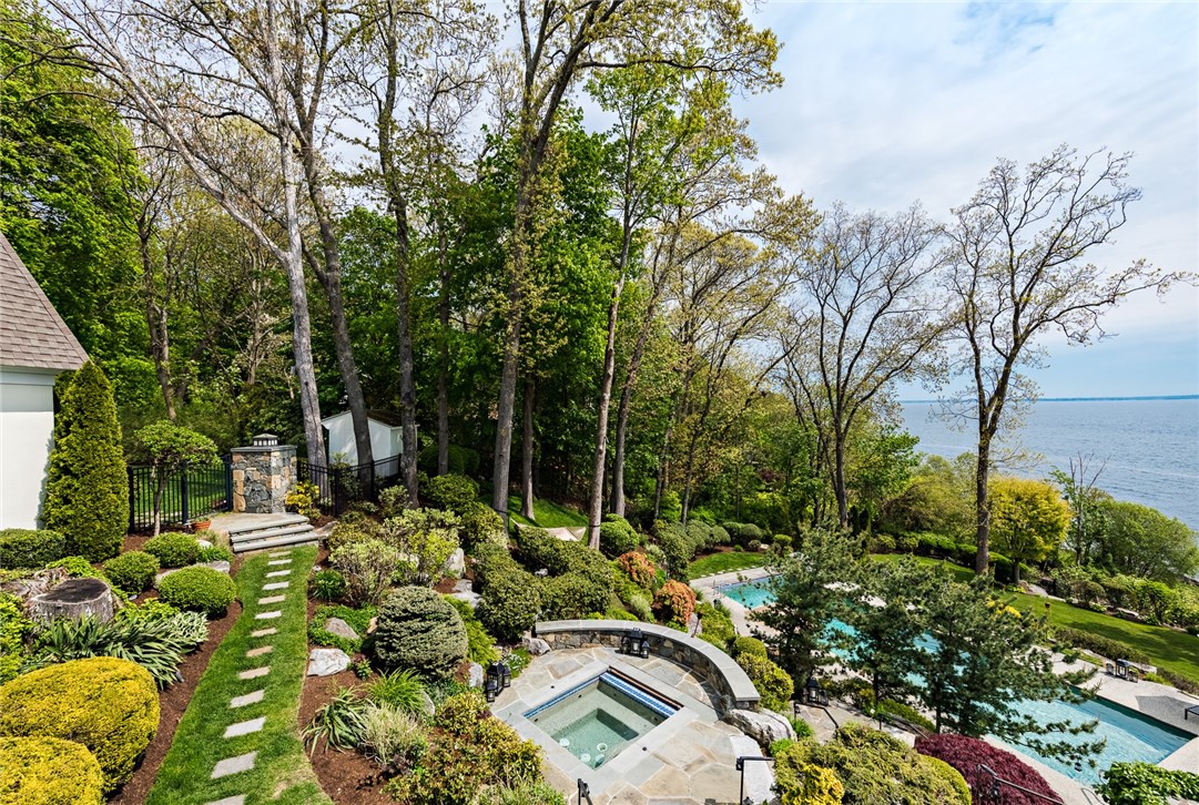 30 Angell Court Warwick, RI 02889 - Photo 32 of 40