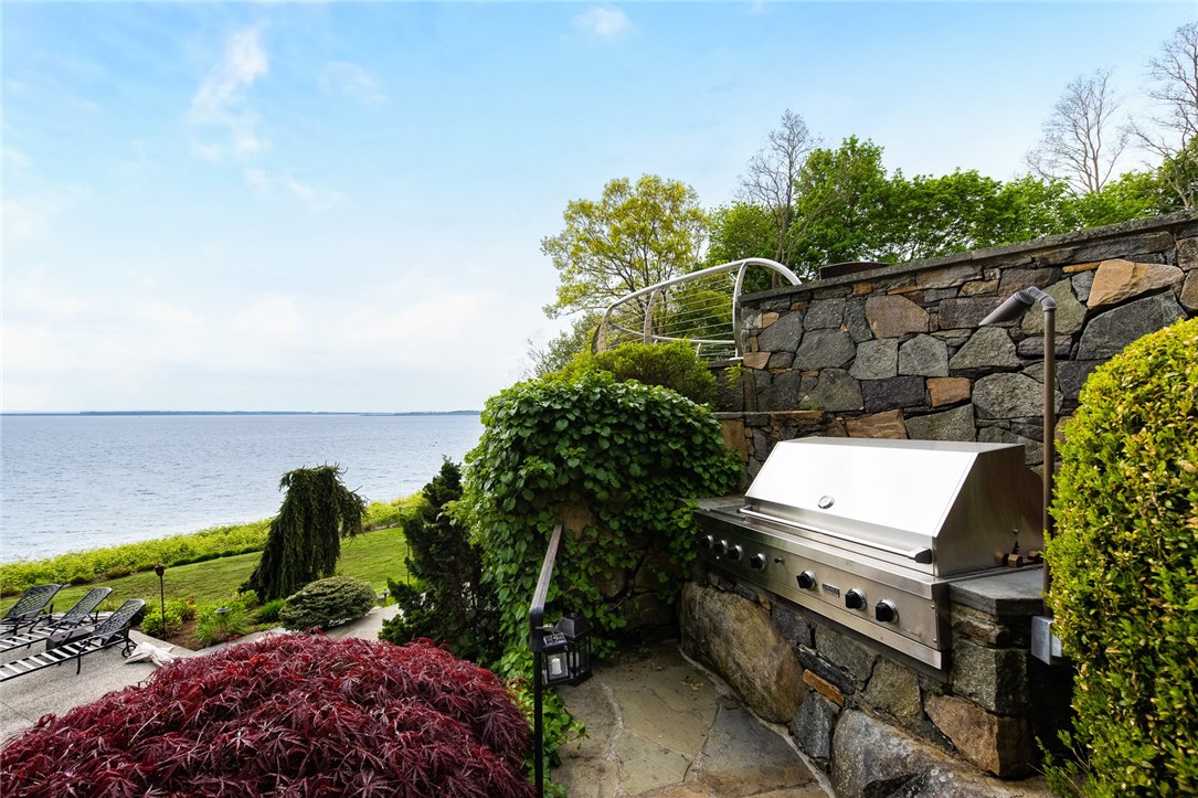 30 Angell Court Warwick, RI 02889 - Photo 35 of 40