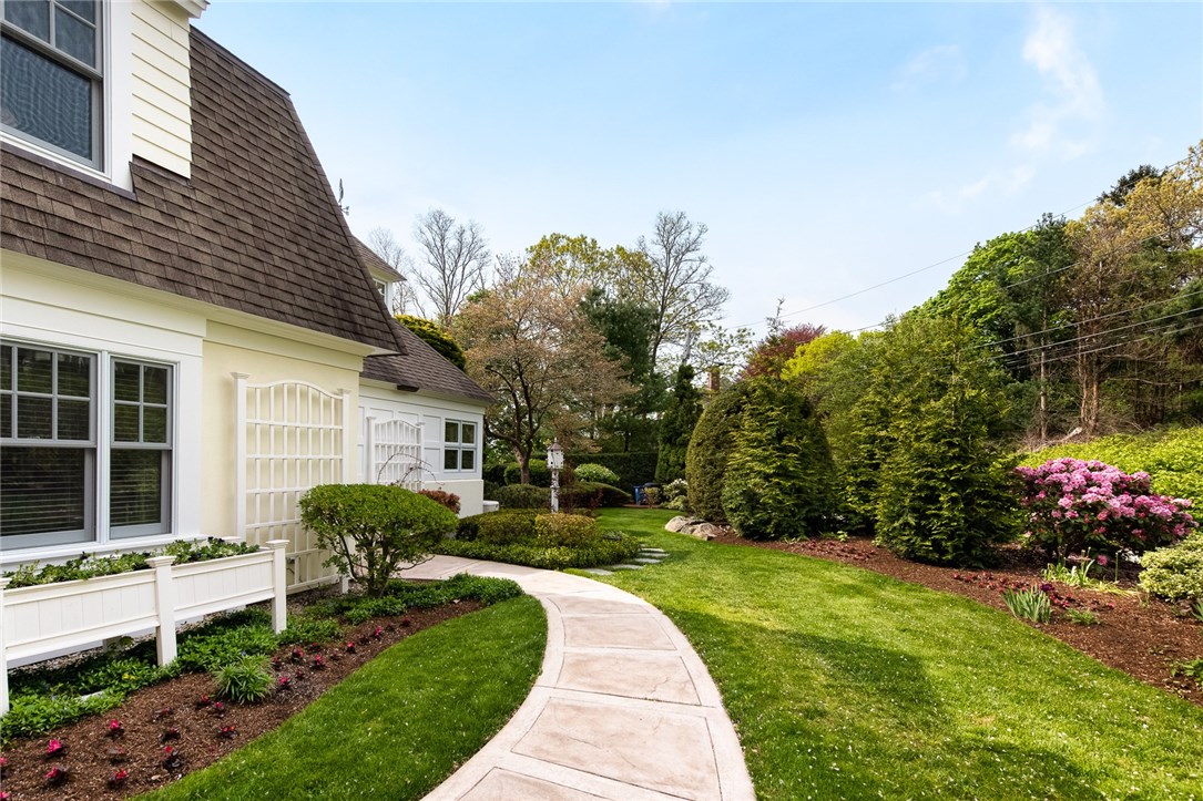 30 Angell Court Warwick, RI 02889 - Photo 5 of 40