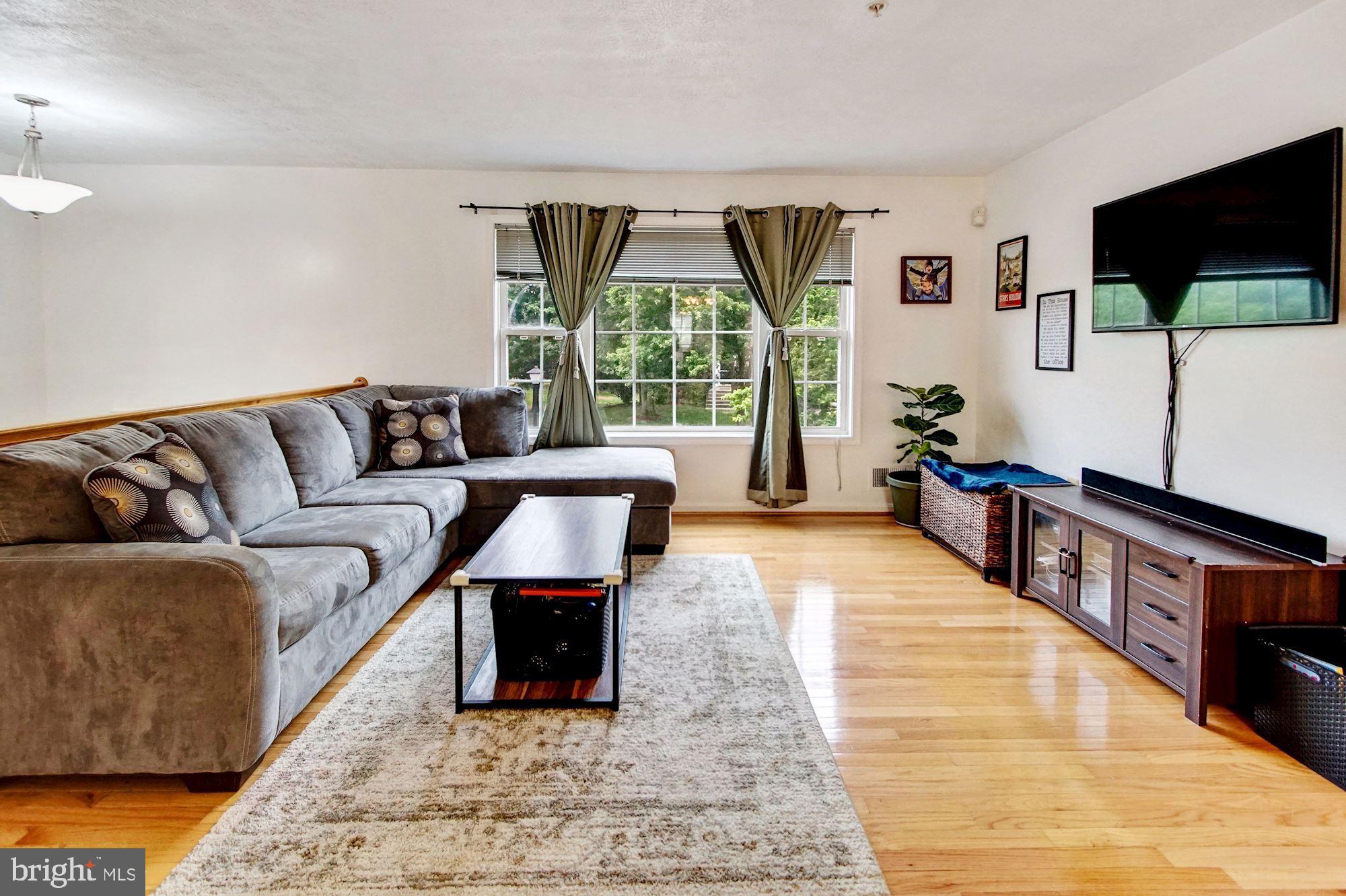 12122 Birchview Drive Clinton, MD 20735 - Photo 3 of 28