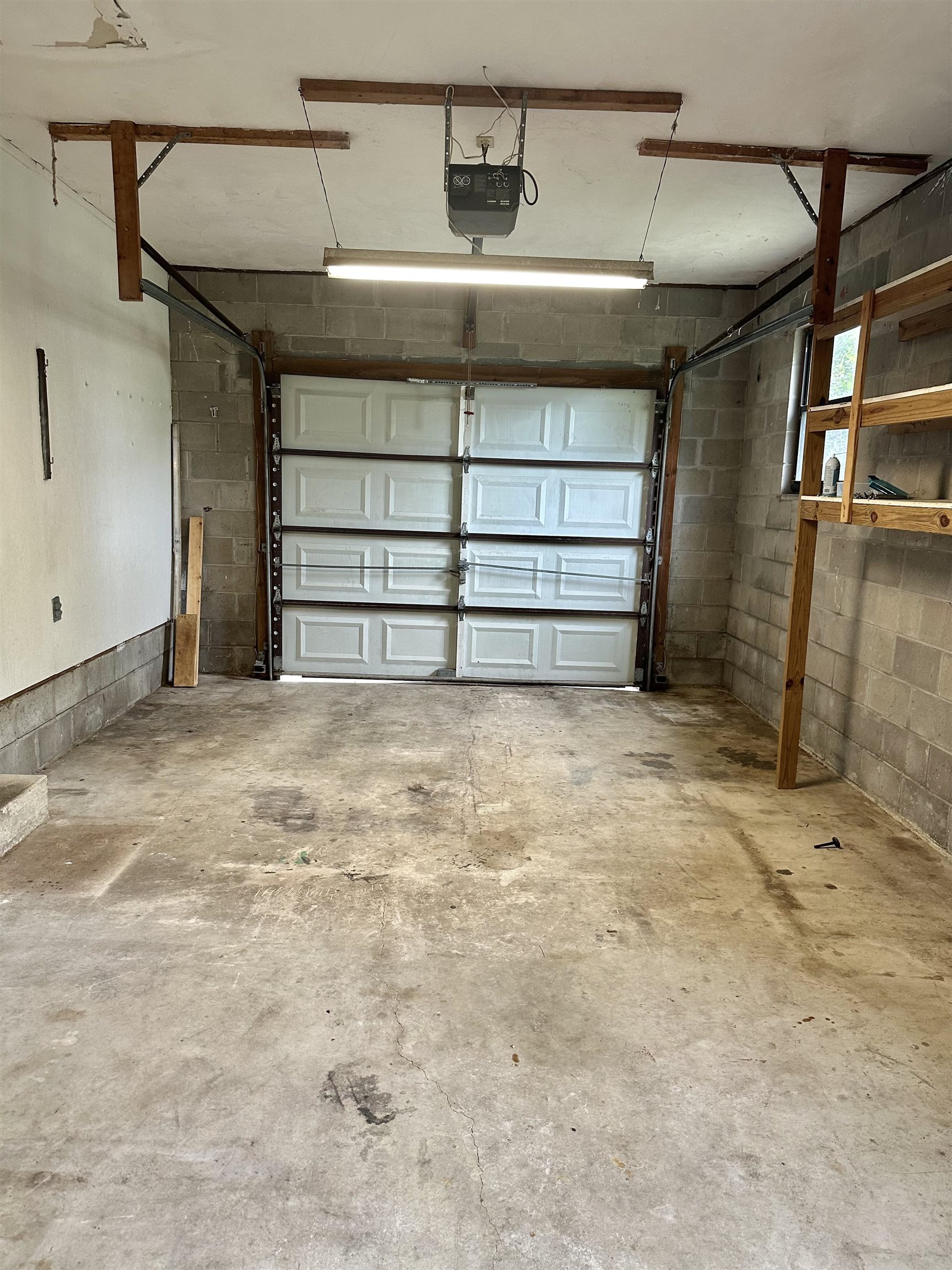 120 Vassar Road St. Augustine South, FL 32086 - Photo 19 of 24 a view of a garage