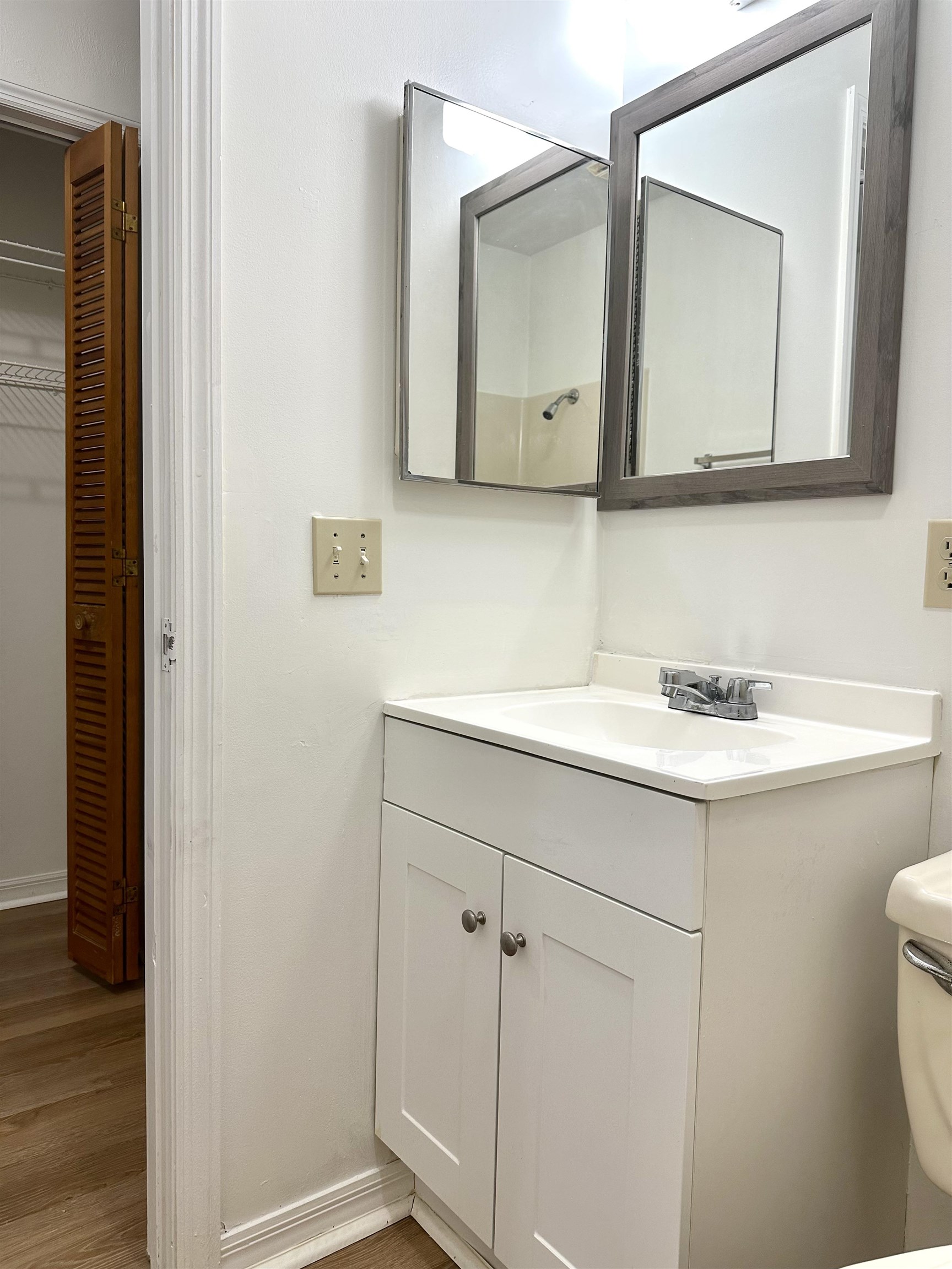 120 Vassar Road St. Augustine South, FL 32086 - Photo 7 of 24 a bathroom with a sink and a mirror