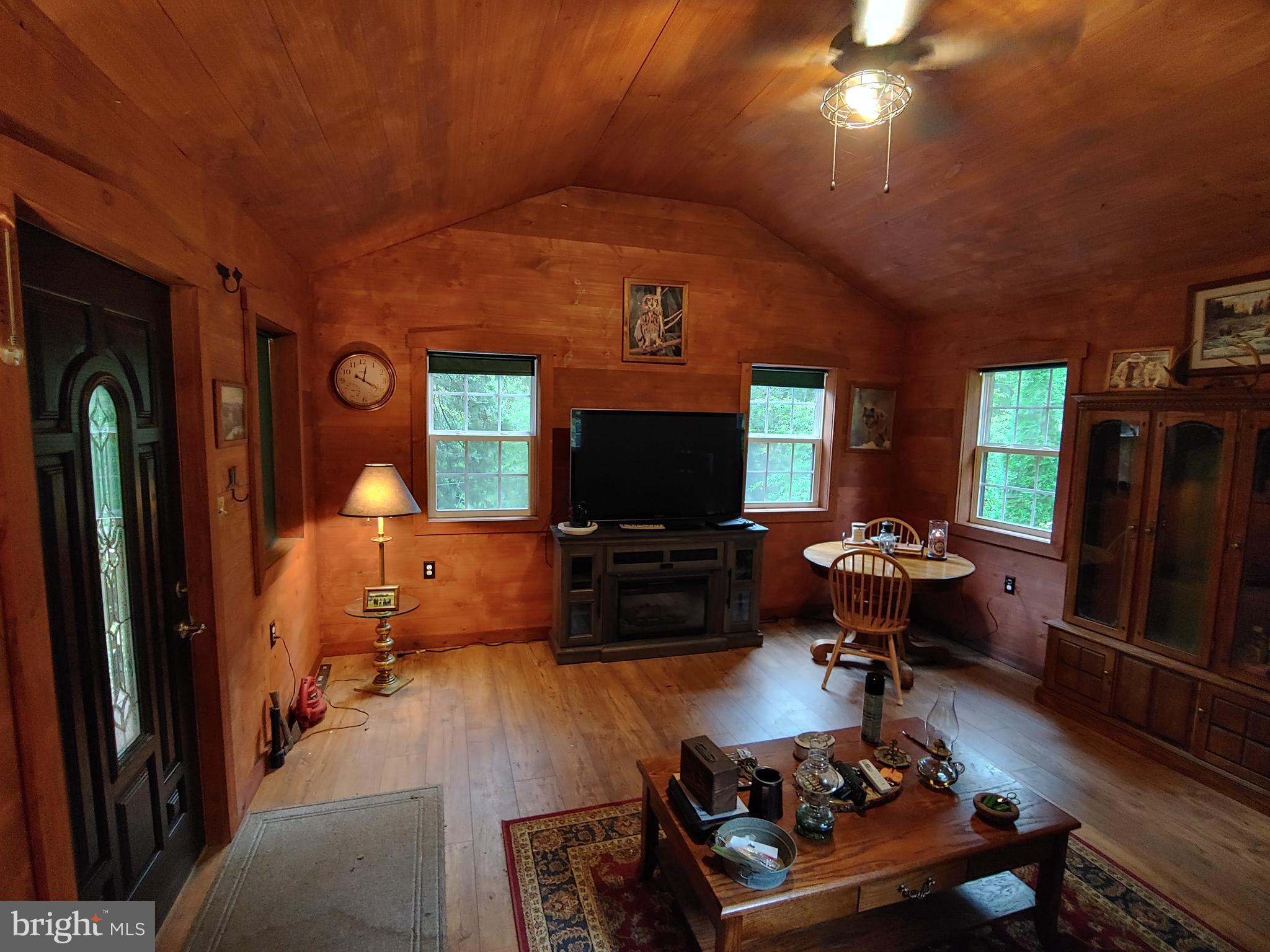 252 McCall Road Delta, PA 17314 - Photo 4 of 29 Gallery Image 4