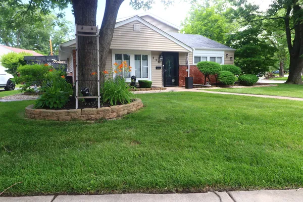 $290,000 | 338 Mohawk Street, Park Forest, IL 60466