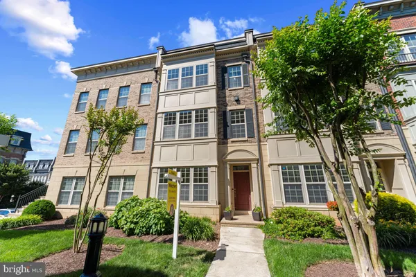 $4,050 | 603 Sprintsail Way, Unit 65, National Harbor, MD 20745