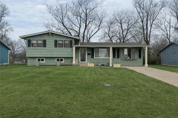 $315,000 | 6008 North Michigan Avenue, Kansas City, MO 64118