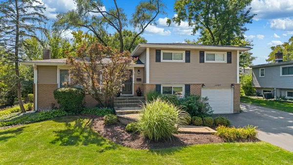 $549,000 | 1327 Central Avenue, Deerfield, IL 60015