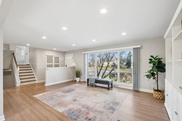 $549,000 | 1327 Central Avenue, Deerfield, IL 60015