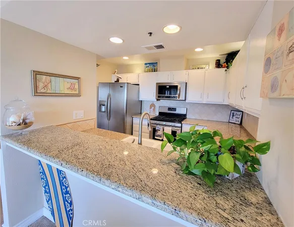 $4,099 | 240 Nice, Unit 207, Newport Beach, CA 92663