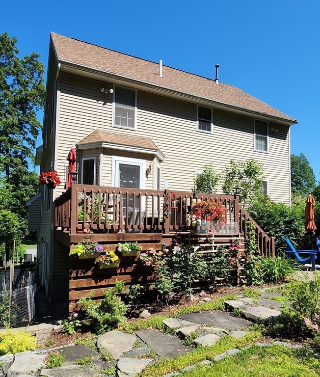 7 Tree Top Way Methuen, MA 01844 - Photo 23 of 32