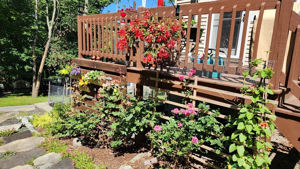 7 Tree Top Way Methuen, MA 01844 - Photo 27 of 32