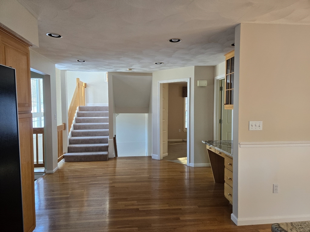 7 Tree Top Way Methuen, MA 01844 - Photo 10 of 32