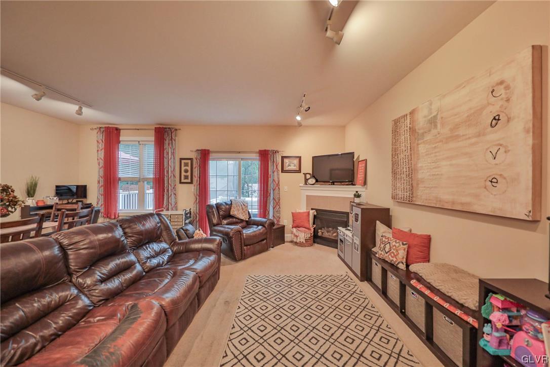 1643 Finches Garden Road Bethlehem, PA 18015 - Photo 13 of 31 Gallery Image 13