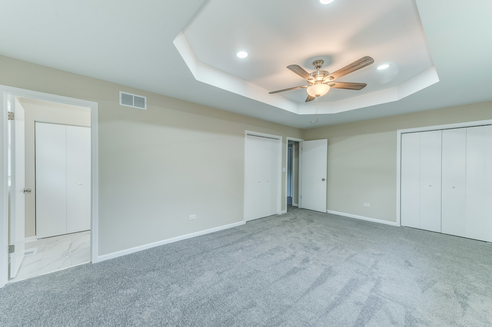 16539 Timberview Drive Plainfield, IL 60586 - Photo 15 of 26 a view of an empty room