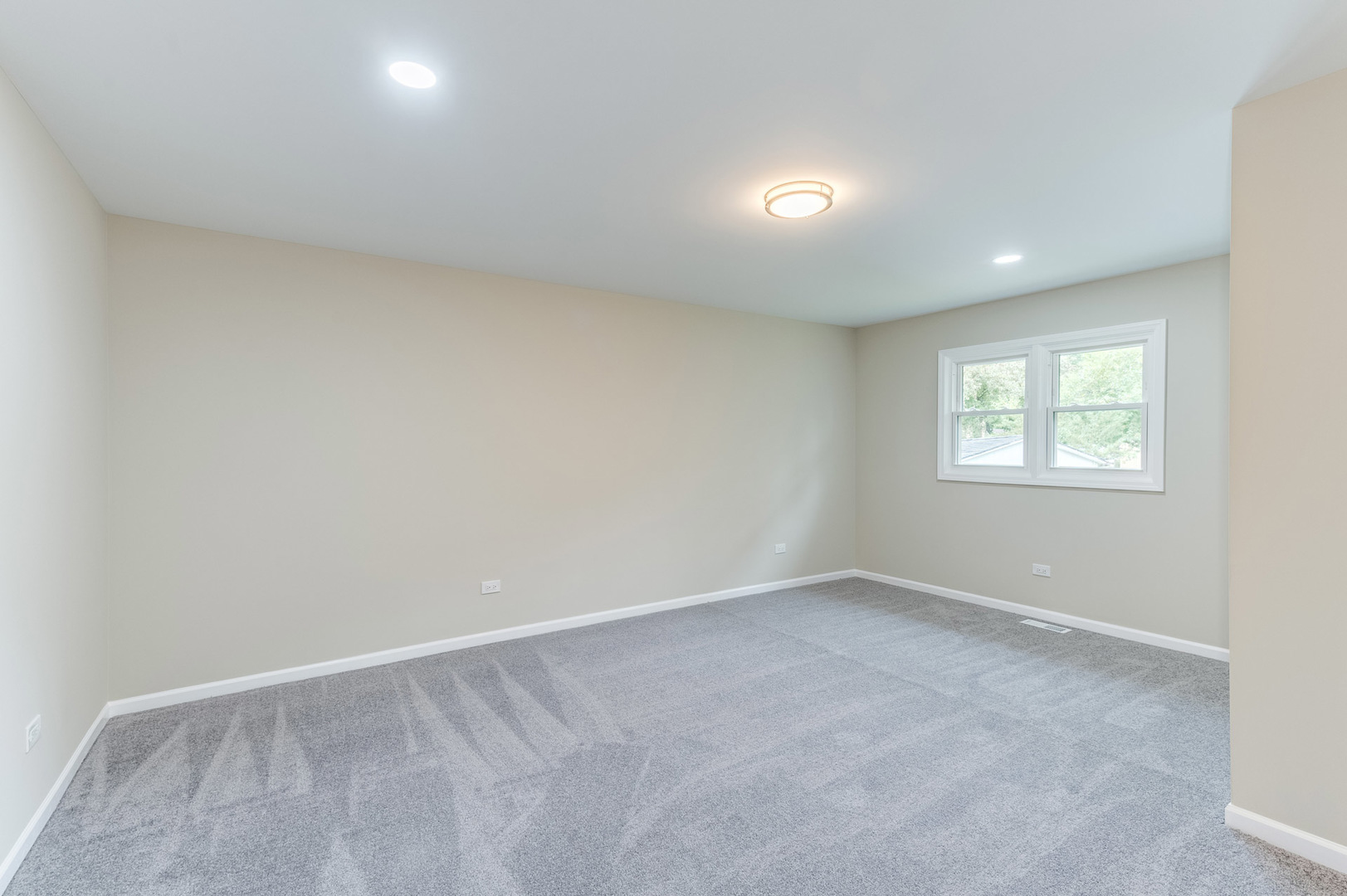 16539 Timberview Drive Plainfield, IL 60586 - Photo 19 of 26 an empty room with a window