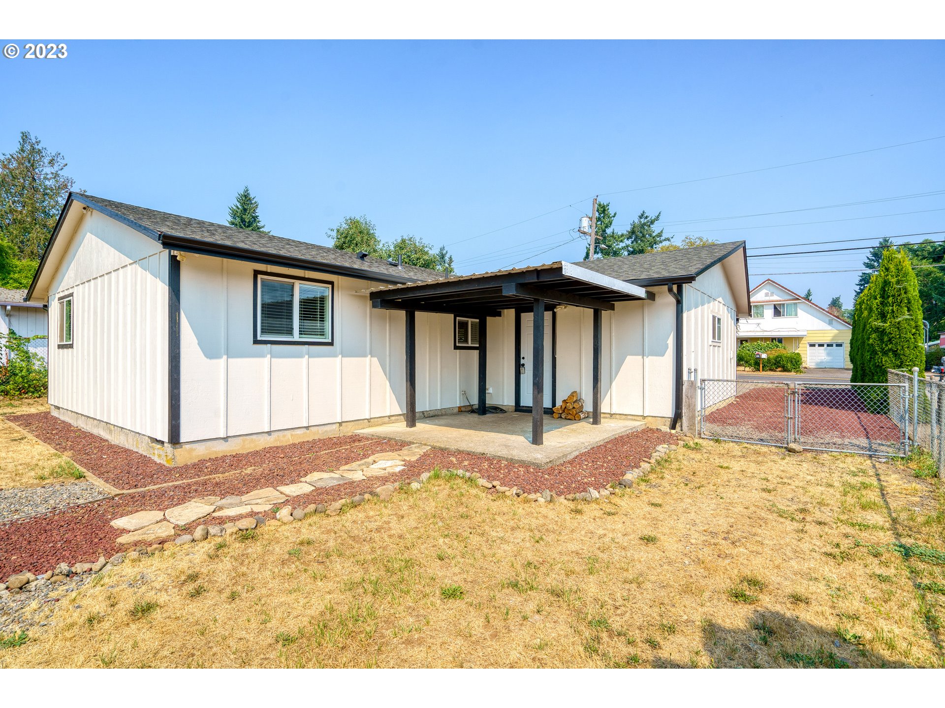 7422 Southeast Luther Road Portland, OR 97206 - Photo 16 of 22 Gallery Image 16