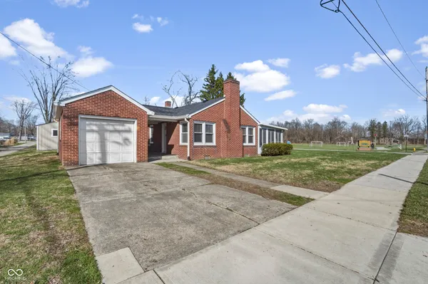 $329,000 | 201 North East Street, Pendleton, IN 46064