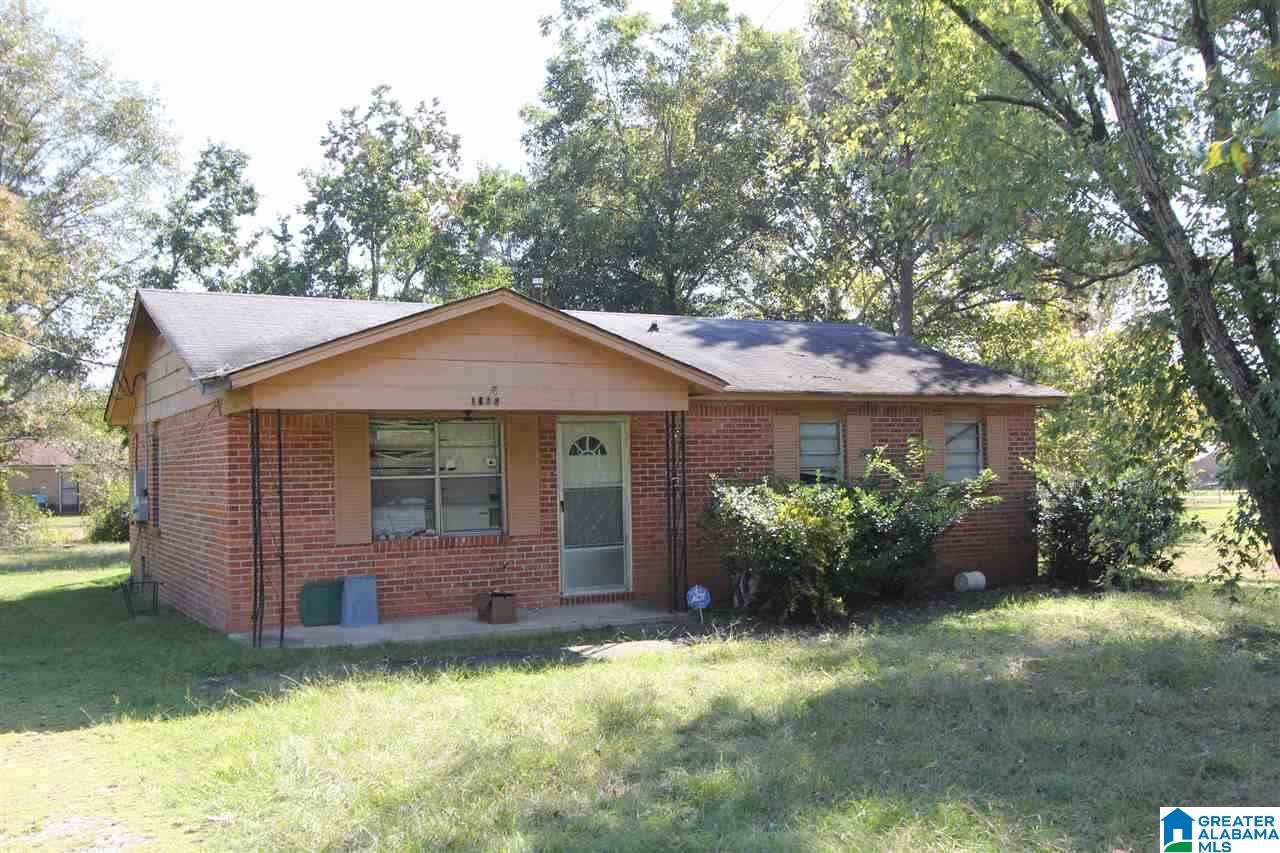 1504 15th Place Clanton, AL 35045 - Photo 1 of 2