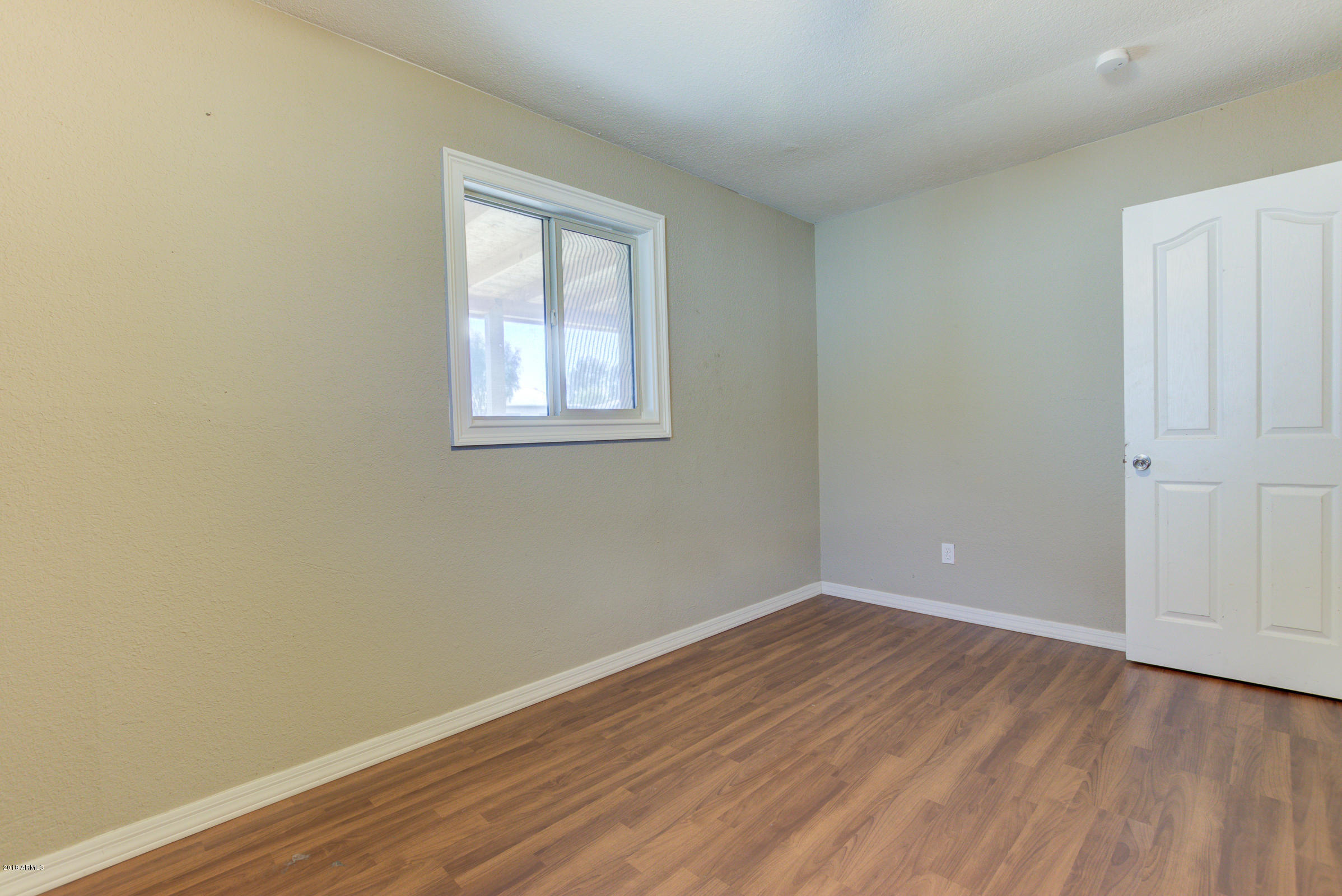 1758 East Pecan Road Phoenix, AZ 85040 - Photo 23 of 38 1758 E Pecan Rd-14