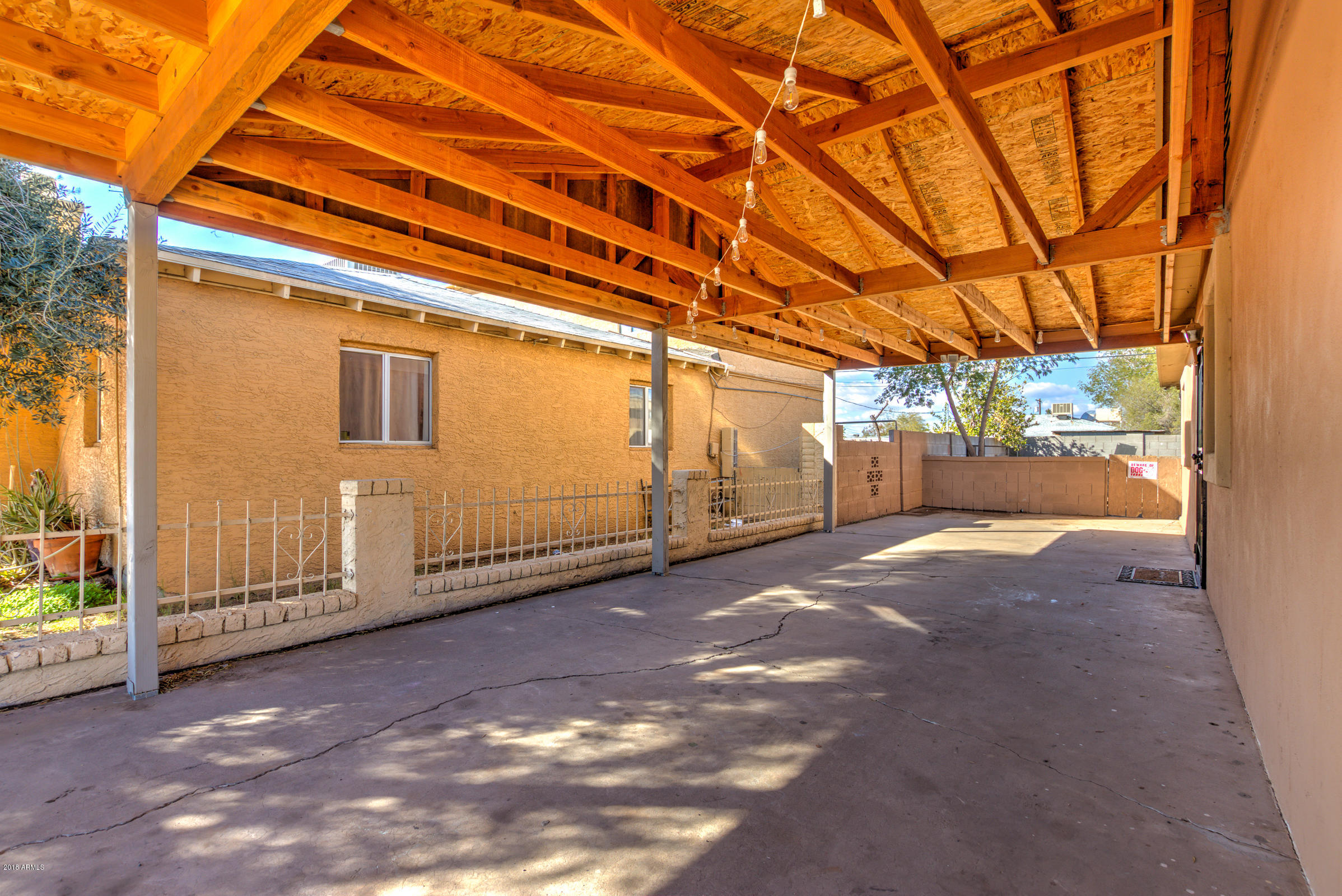 1758 East Pecan Road Phoenix, AZ 85040 - Photo 7 of 38 1758 E Pecan Rd-6