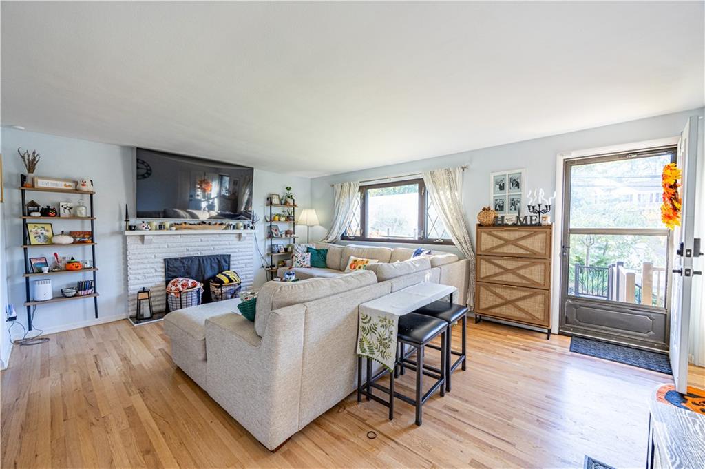 624 Fort Couch Road Pittsburgh, PA 15241 - Photo 6 of 35