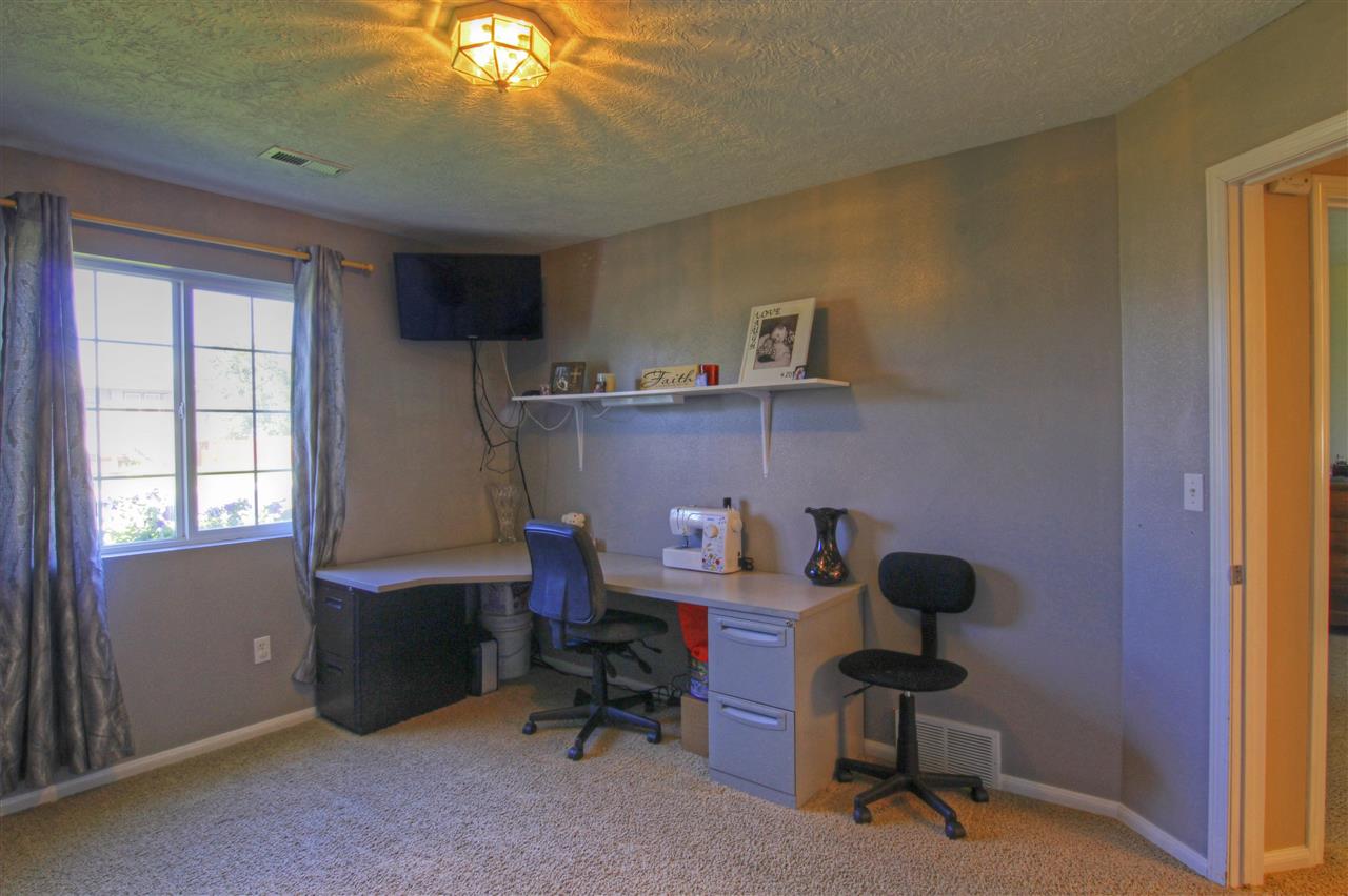314 East Ballard Road Colbert, WA 99005 - Photo 10 of 15
