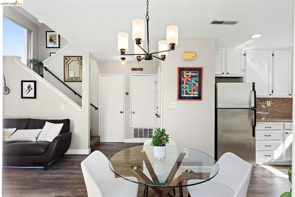 $695,000 | 3687 Maple Avenue, Unit 9, Oakland, CA 94602