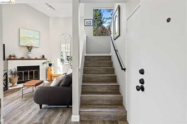 $695,000 | 3687 Maple Avenue, Unit 9, Oakland, CA 94602