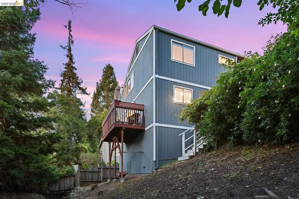 $695,000 | 3687 Maple Avenue, Unit 9, Oakland, CA 94602