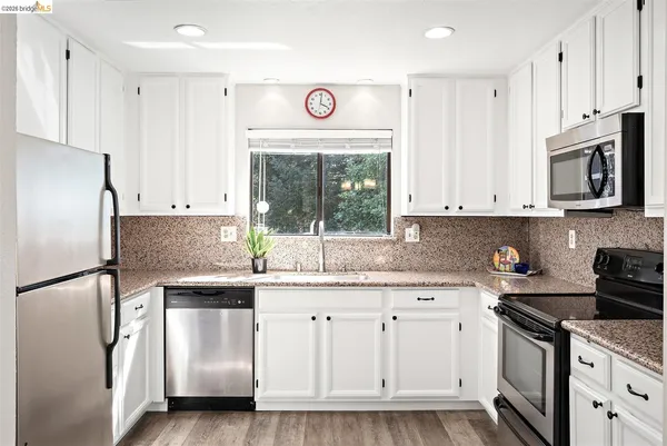 $695,000 | 3687 Maple Avenue, Unit 9, Oakland, CA 94602