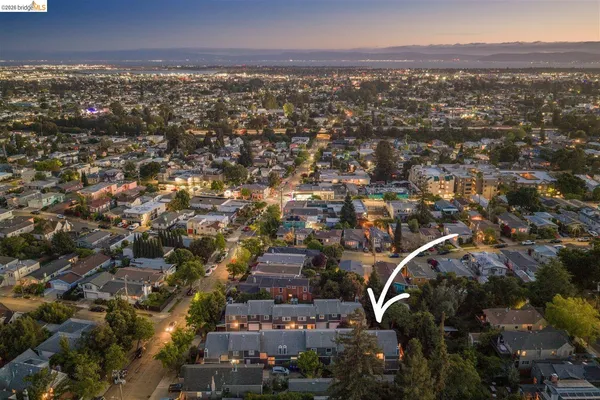 $695,000 | 3687 Maple Avenue, Unit 9, Oakland, CA 94602