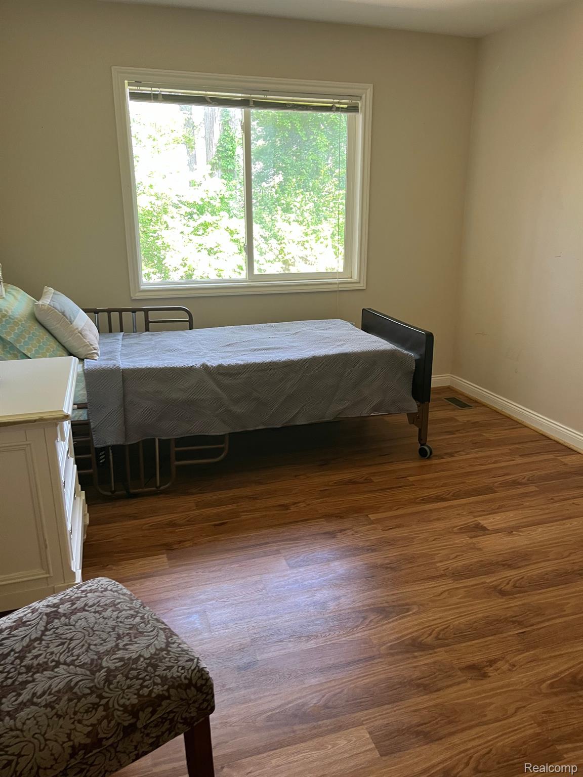 1527 John R Road Rochester, MI 48307 - Photo 17 of 29 Wing 2 Bedroom 4