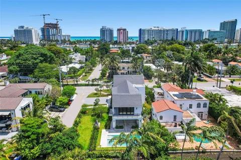 $6,995,000 | 5262 La Gorce Drive, Miami Beach, FL 33140