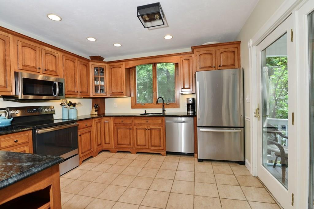 60 Rockwood Road Norfolk, MA 02056 - Photo 5 of 42 Gallery Image 5