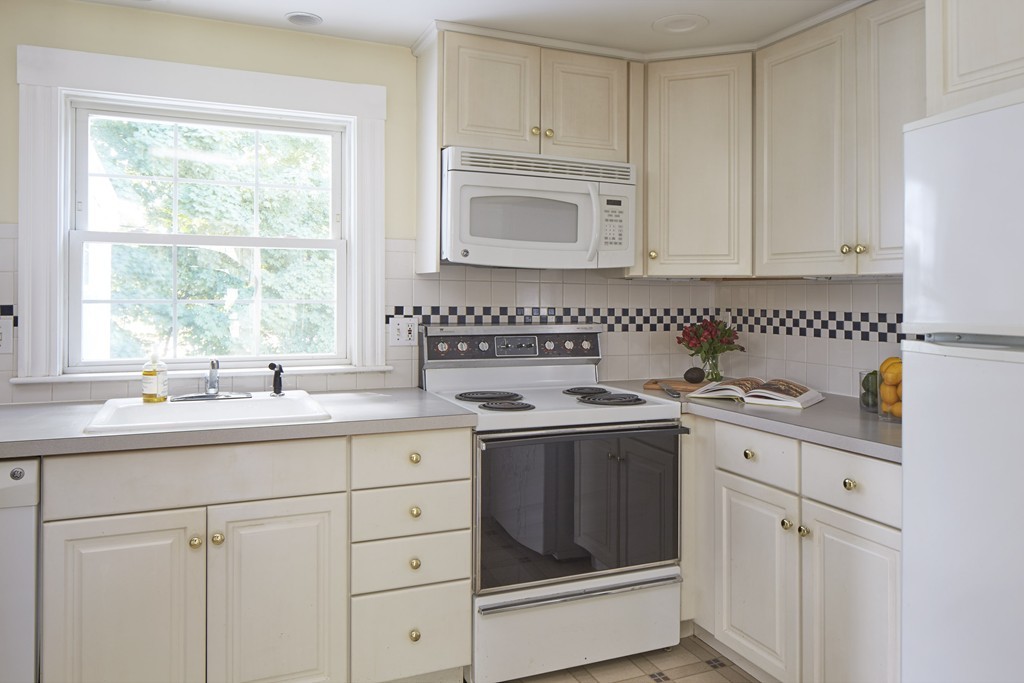 73-75 Channing Road Belmont, MA 02478 - Photo 8 of 11 Gallery Image 8