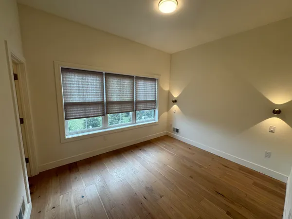 $3,500 | 92 East 27th Street, Unit 1, Bayonne, NJ 07002