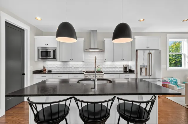 $1,250,000 | 847 B Dewees Avenue, Nashville, TN 37204