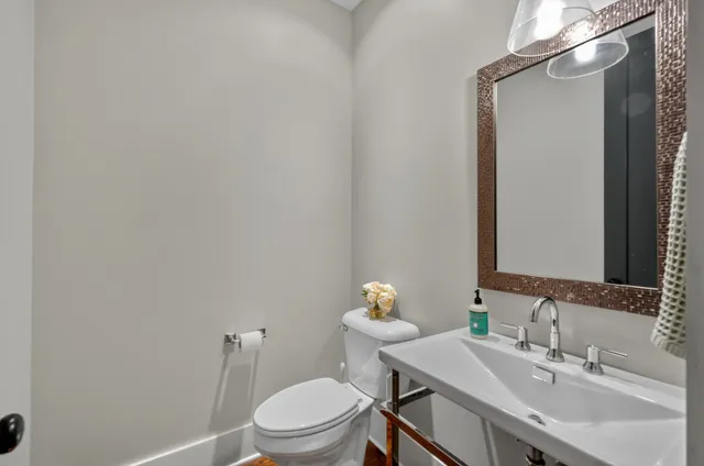 $1,250,000 | 847 B Dewees Avenue, Nashville, TN 37204