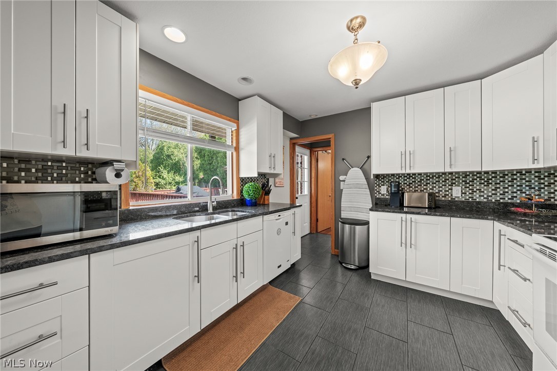 327 South Miller Road Akron, OH 44333 - Photo 25 of 48