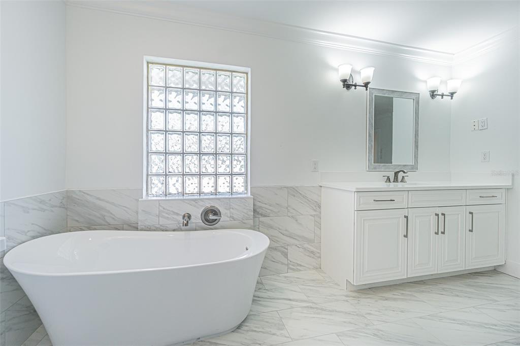 5950 Bikini Way North St. Pete Beach, FL 33706 - Photo 18 of 54